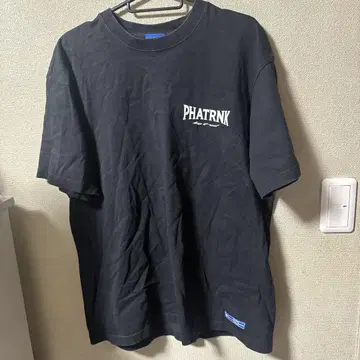 PHATRNK 블랙 티셔츠