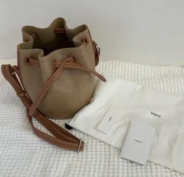 VASIC 투모로우랜드 별주 바스켓백