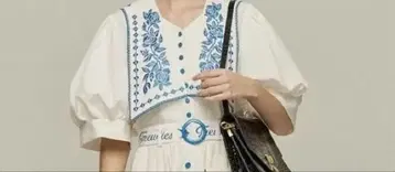 tnewties 이 요리에 당근이 들어 있습니다. 블라우스