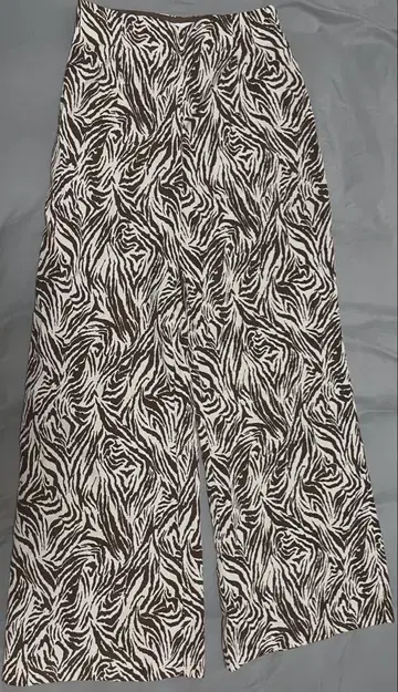 LAGUA GEM 라구아 젬 ZEBRA PATTERN PT