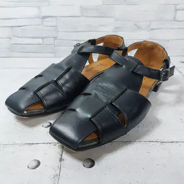 긴자 카네마츠 구르카 샌들 가죽 스트랩 블랙