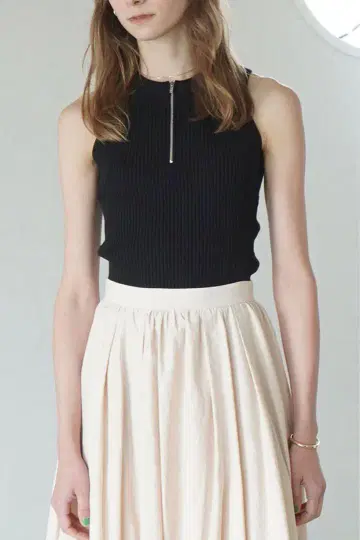 SLEEVELESS ZIP RIB KNIT TOPS