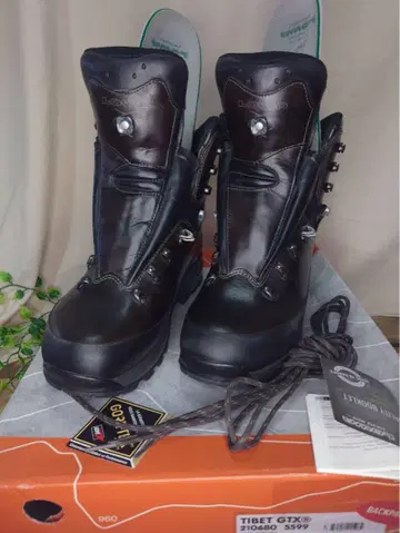 새상품급 LOWA TIBET GTX 왁스 처리 등산 트레킹 슈즈