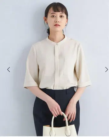 소모라이크 포켓 숏 슬리브 블라우스 -머신 워셔블-