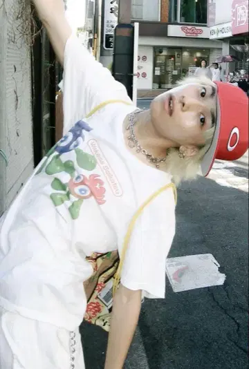 와카사 생활 티셔츠 LANE 아오바 착용 y2k