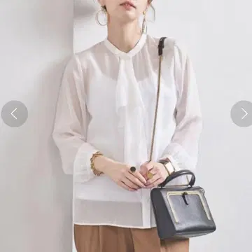 UNITED ARROWS UBCS 불규칙 프릴 블라우스