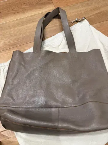 일비종떼 그레이 가죽 토트백 파우치 포함