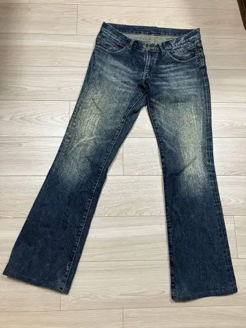 토네이도 마트 부츠 컷 데님