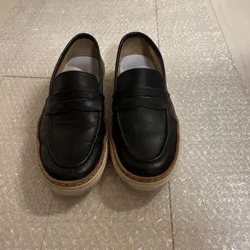 로퍼 스니커즈 코인 로퍼 스톰