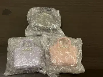 질스튜어트 미니 비쥬 로얄 토트 키링