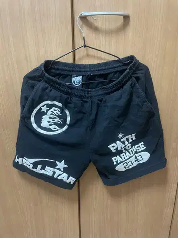 HELLSTAR 블랙 숏팬츠 XS