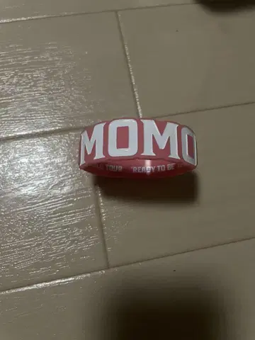 MOMO 러버 밴드 READY TO BE IN
