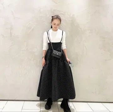 bluelea 블루레아 도트 자카드 서스펜더 스커트 블랙 36