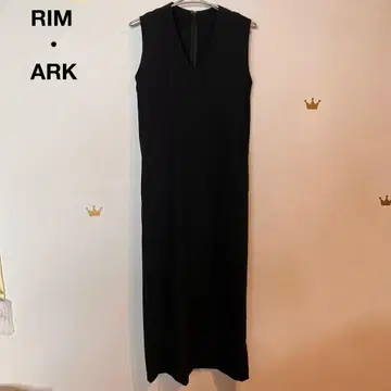 RIM ARK 블랙 슬리브리스 롱 원피스 사이즈 36