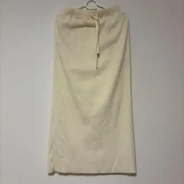헤더 컷 리브 타이트 스커트