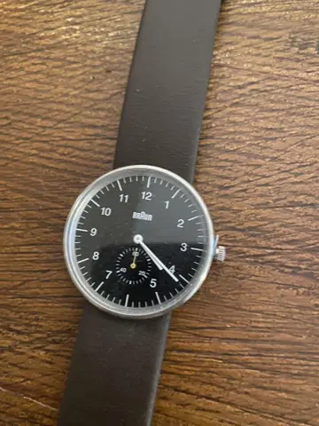 Braun 아날로그 시계 블랙 가죽