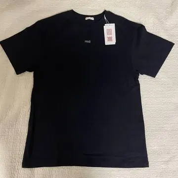 MOY STORE 모이 스토어 티셔츠