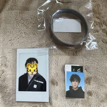 TJBB 사토 소토 스티커 폴라로이드 캔뱃지 러버 블레스