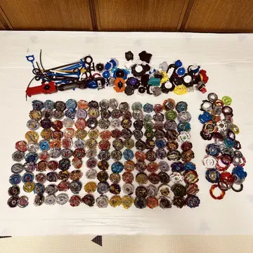 베이블레이드 버스트 대량 묶음 판매 본체 146개 약 8.3kg