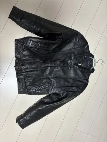 vip 블랙 레더 봄버 자켓