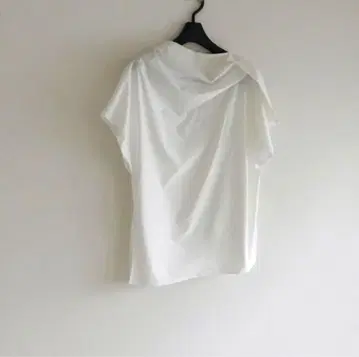 MARW UNITED ARROWS 마루 비대칭 턱 블라우스