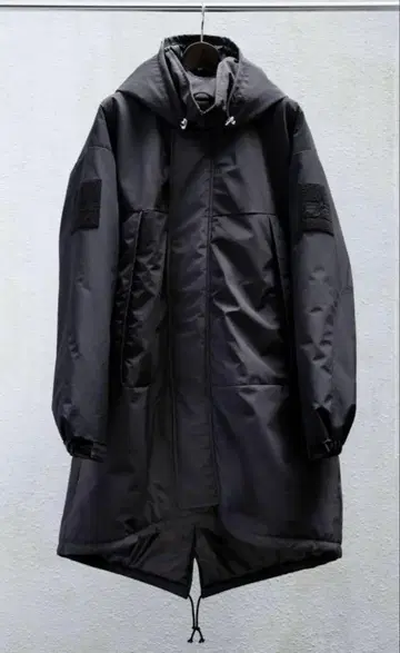 MB 하이엔드 몬스터 후드티 by ALPHA INDUSTRIES