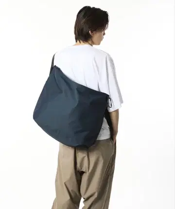다크 블루 메신저 백