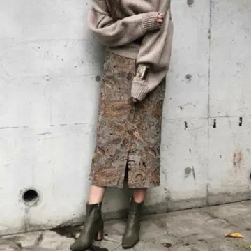 AMERI PAISLEY RUG SKIRT 페이즐리 무늬 올 패턴 자카드