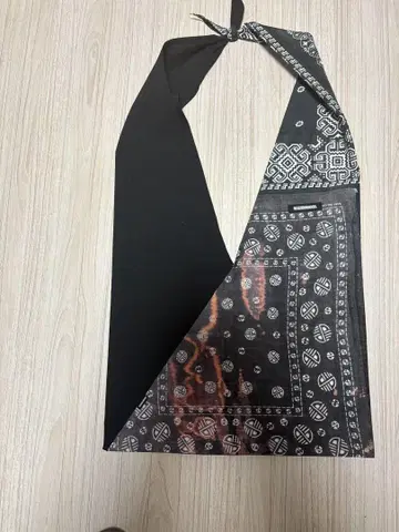네이버후드 반다나 패턴 패브릭 백