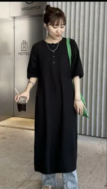 블랙 반팔 원피스 M 사이즈