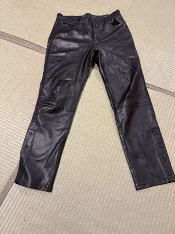 ZARA 가죽 팬츠 블랙