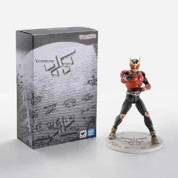 SHFiguarts 초고대 전사 쿠우가 피규어