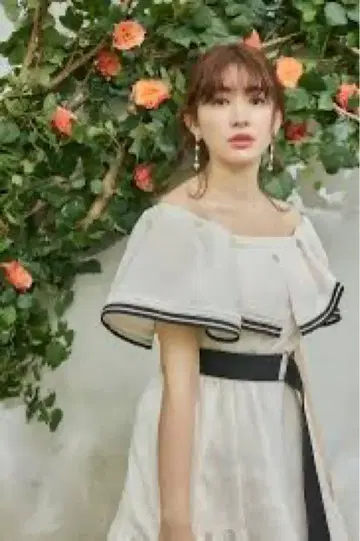 그녀의 입술과 달콤한 순간 벨트 드레스