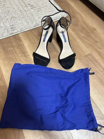 Stuart Weitzman 블랙 샌들 수납 봉투 포함