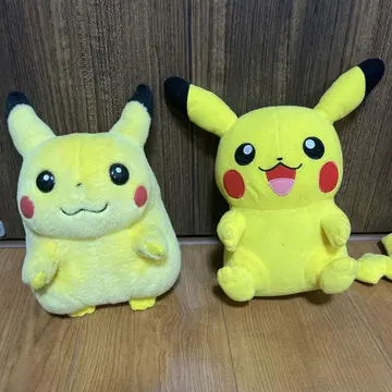 피카츄 봉제 인형 2종 세트