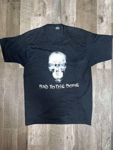 RAD TO THE BONE 스컬 티셔츠