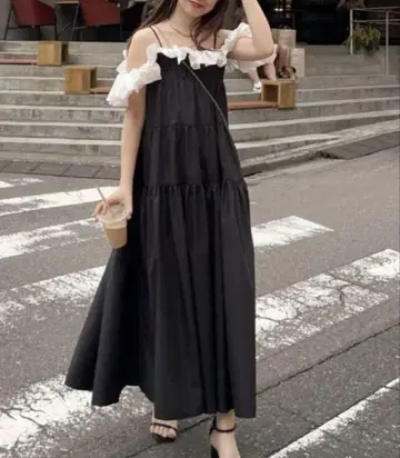 유이카 기획 프릴 오프 숄더 티어드 원피스