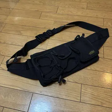 Lafayette 블랙 나일론 숄더백 웨스트 파우치