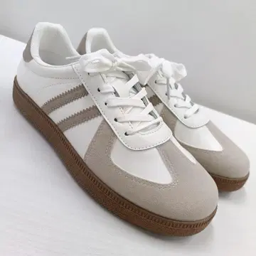 새상품 여성용 23.0cm 저먼 트레이너 스니커즈 연한 브라운 3467W