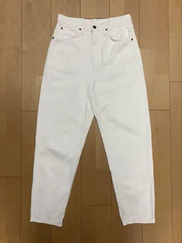 Lee 테이퍼드 화이트 데님 팬츠