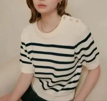 LOOKAST(루케스트) 스트라이프 니트 반팔