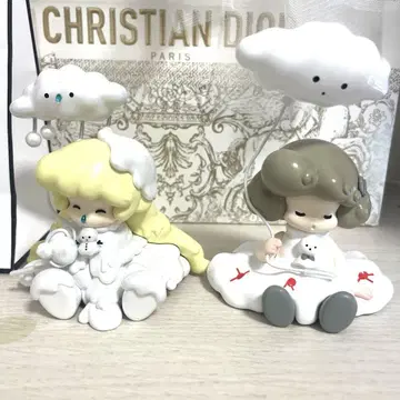 하야시우키, 우키 피규어 2개 세트