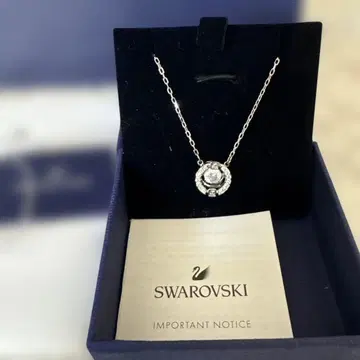 Swarovski 크리스탈 목걸이