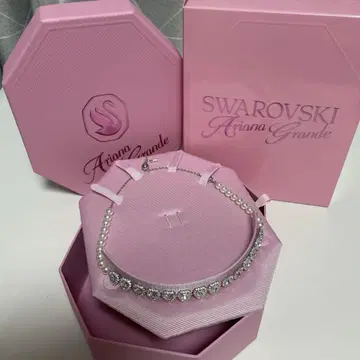 새상품급 스와로브스키 아리아나 그란데 콜라보 초커 펄