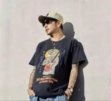 The BONEZ T$UYO$HI Anniversary 티셔츠