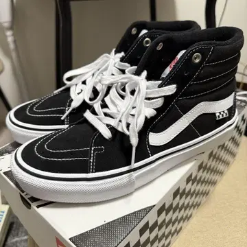 Vans Sk8-Hi 블랙/화이트 스케이트 하이