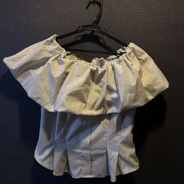 MOUSSY 오프숄더