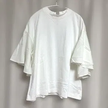 플레어 소매 화이트 티셔츠