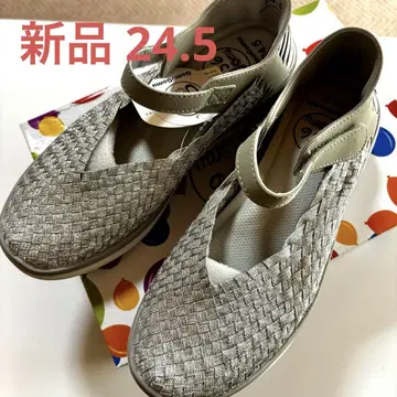 새상품 밴딩 고무 Gomu56 스트랩 샌들 실버 통굽 24.5