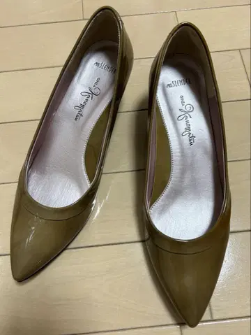 카네마츠 미스 슬렌더 펌프스 23.5cm